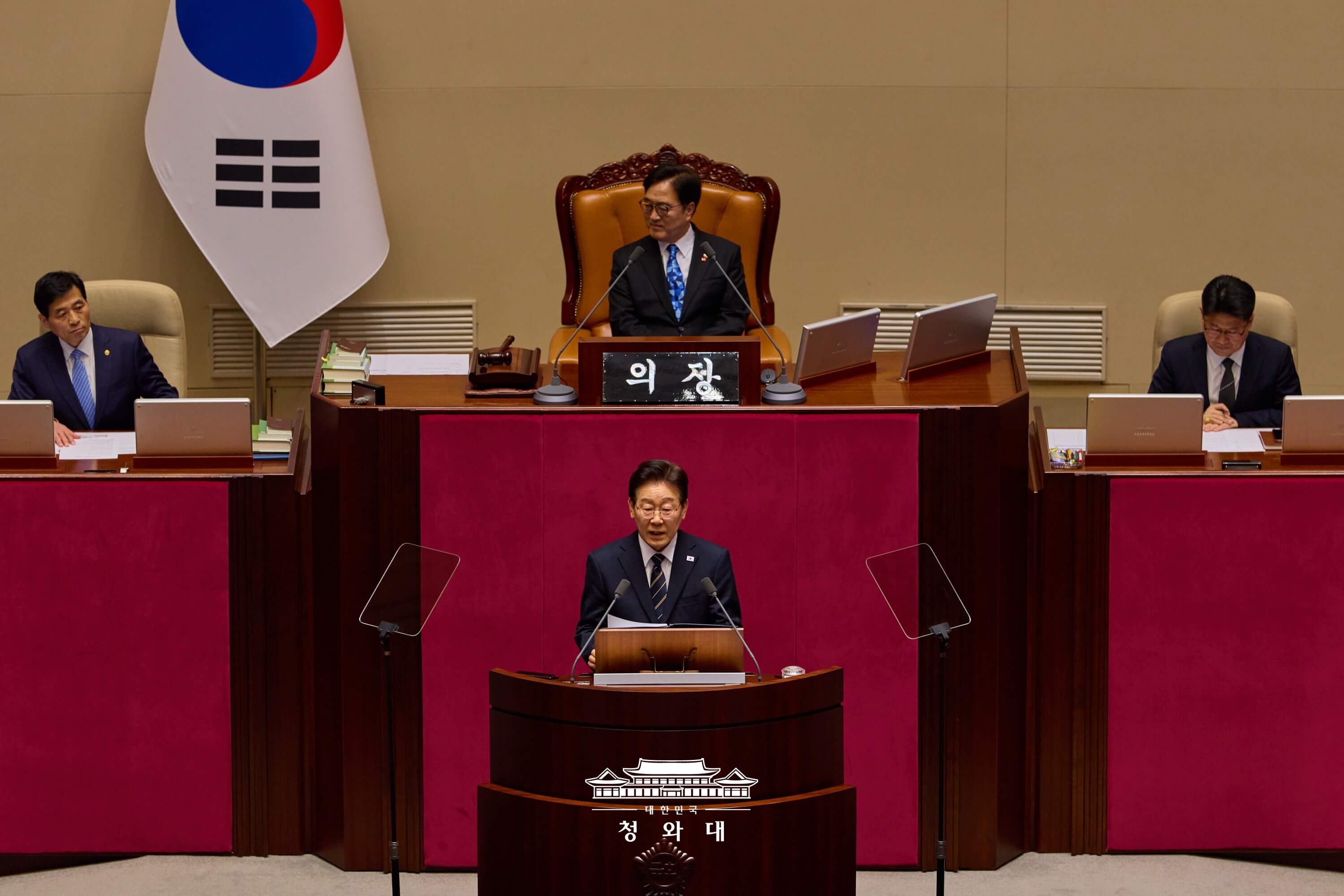 제1차 추가경정예산안 시정연설 및 사전환담1