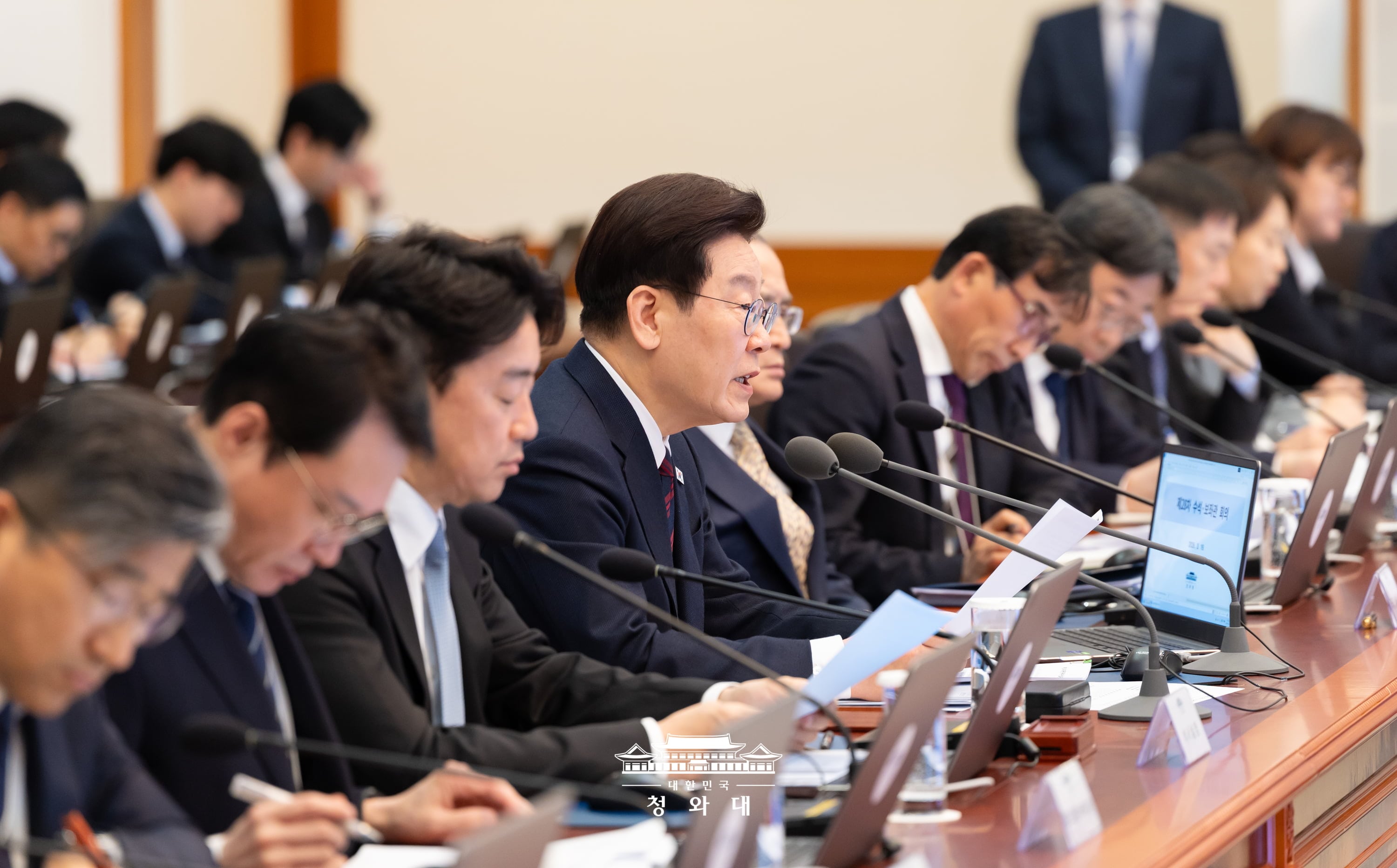 제28차 대통령 주재 수석·보좌관 회의4