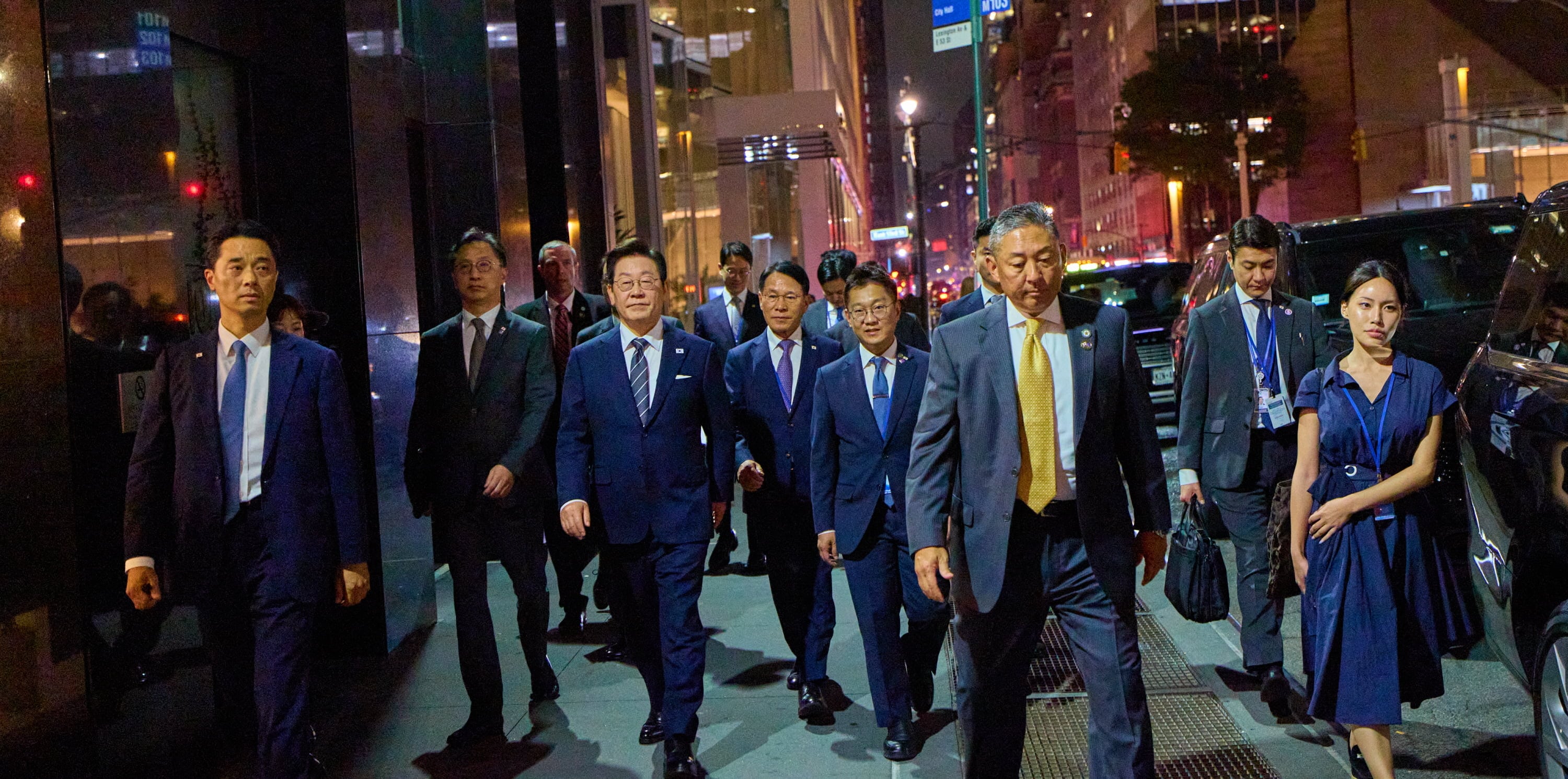 메인슬라이드 6