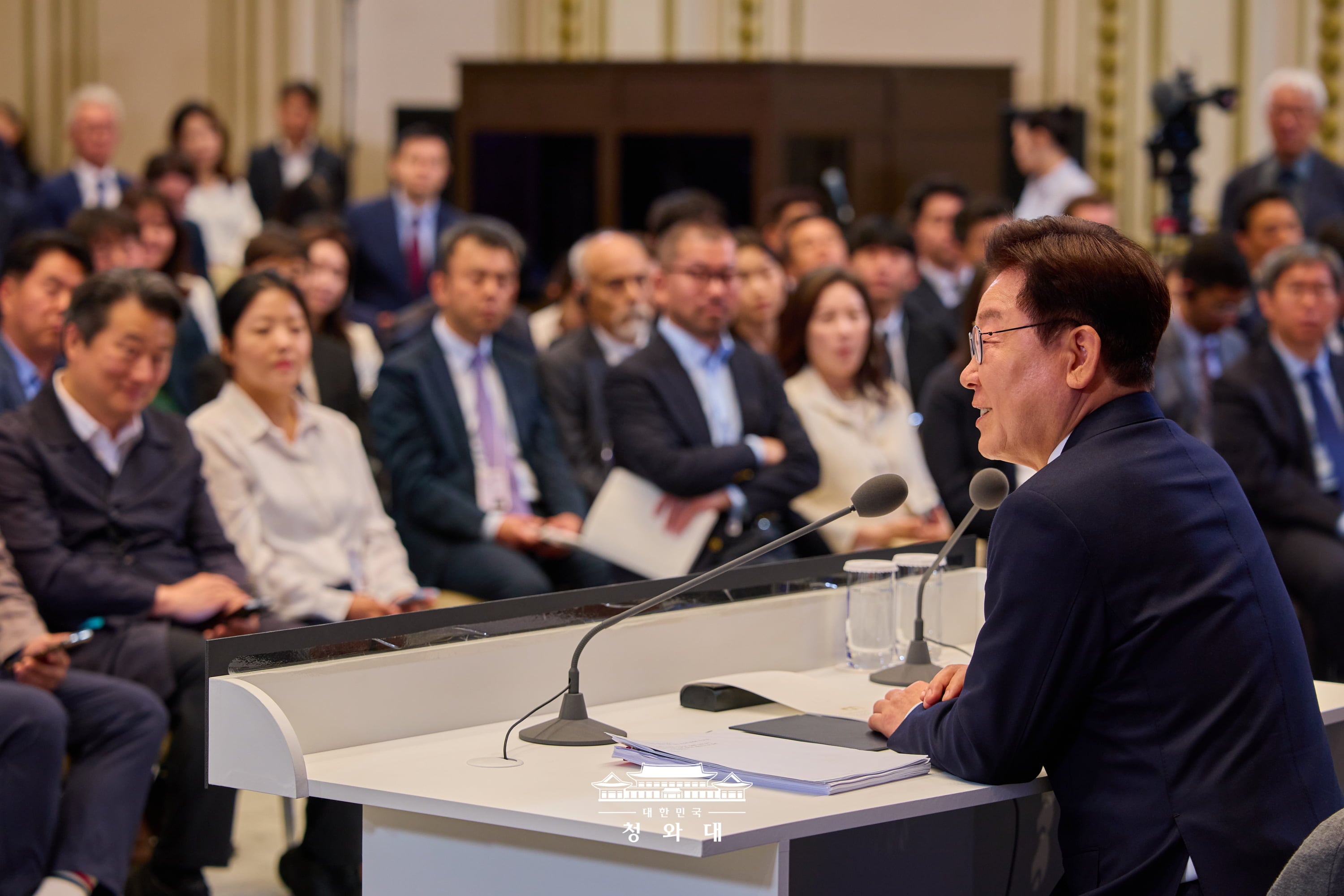 취임 1주년 기자회견3