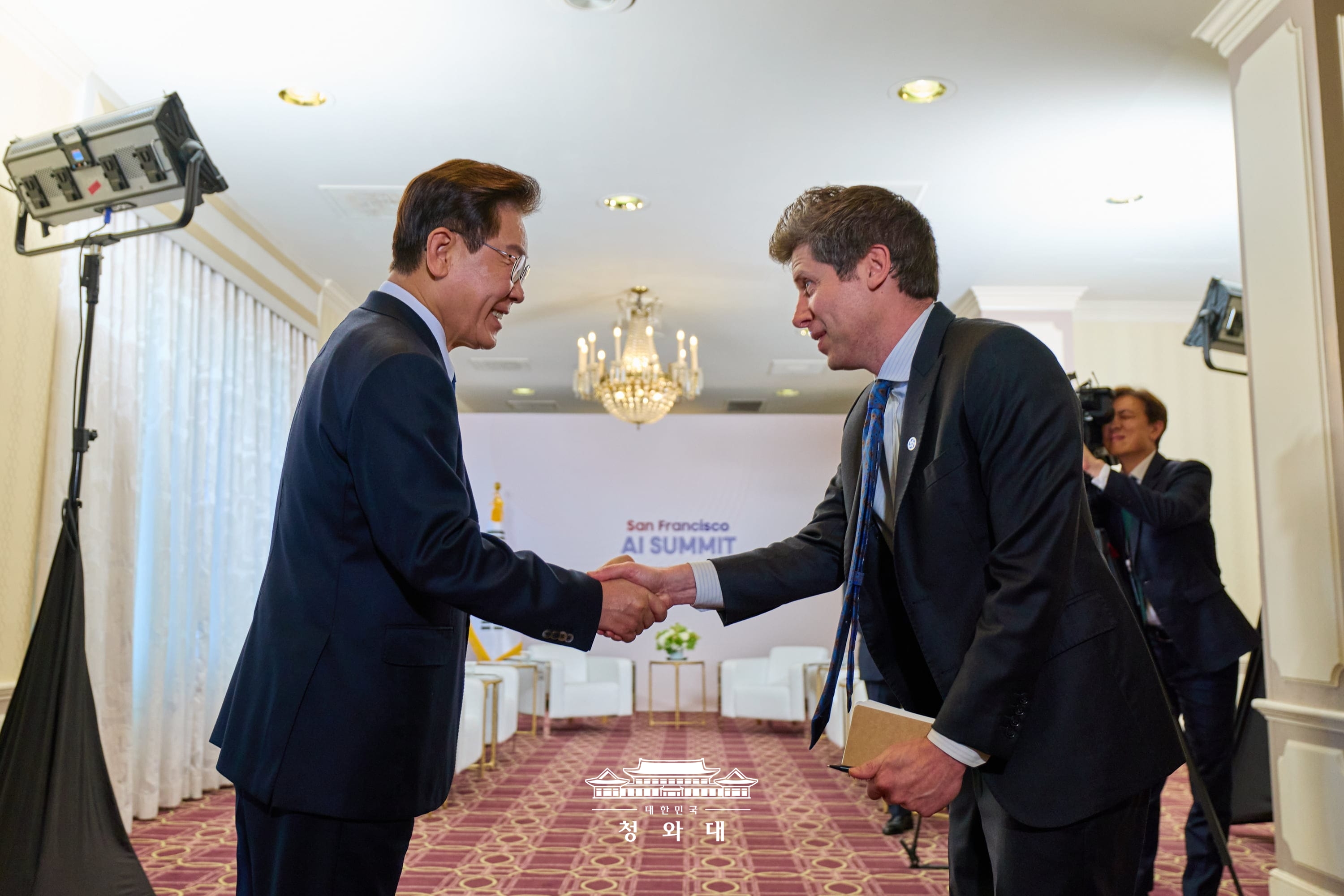 '샘 알트만' 오픈AI CEO 면담