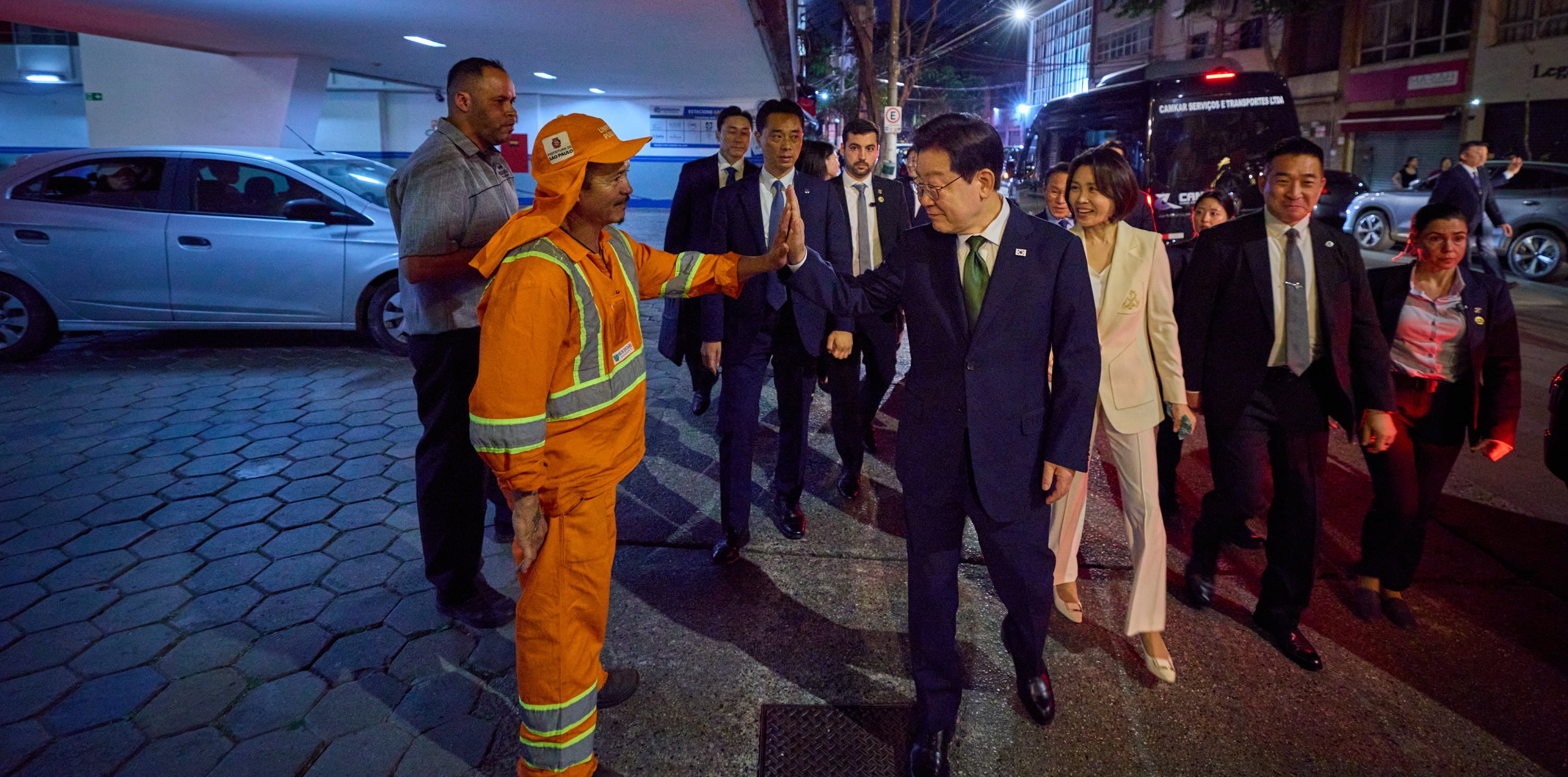 메인슬라이드 7