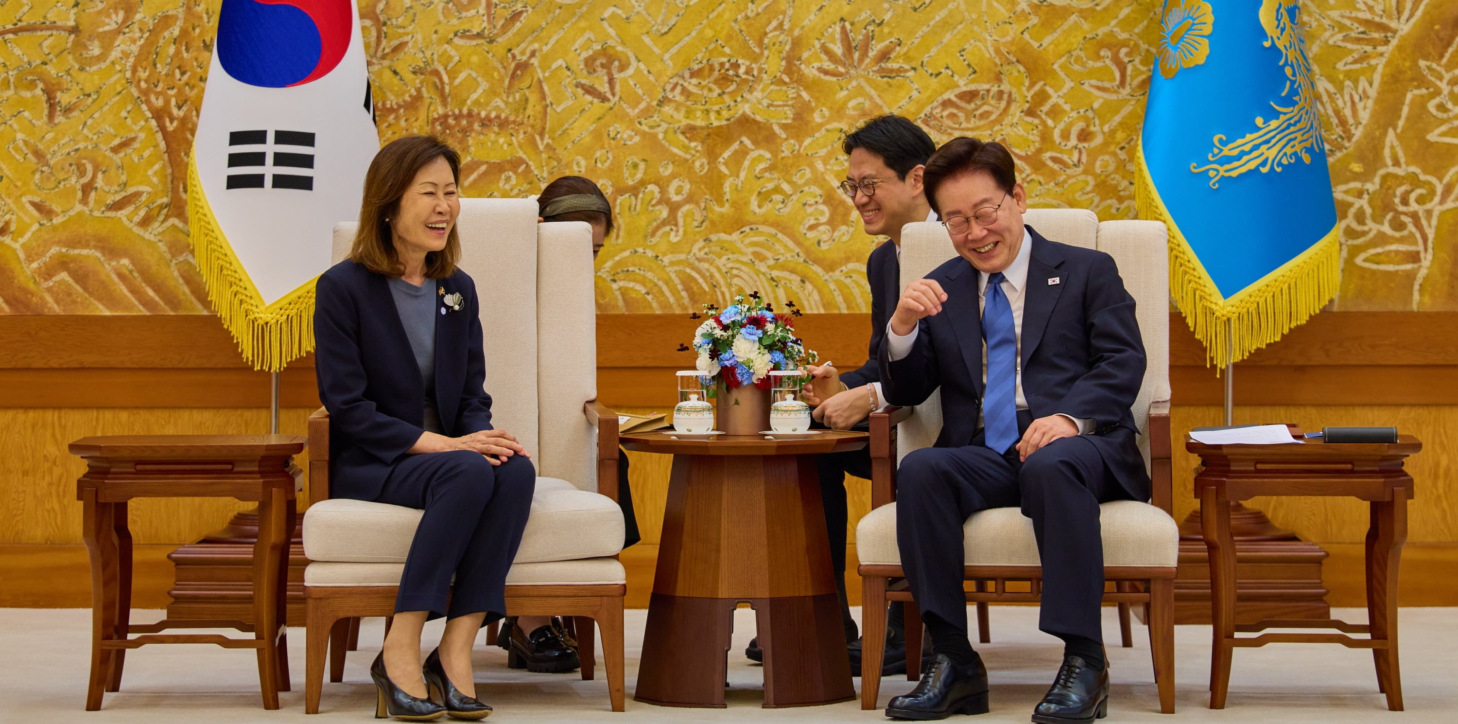메인슬라이드 5