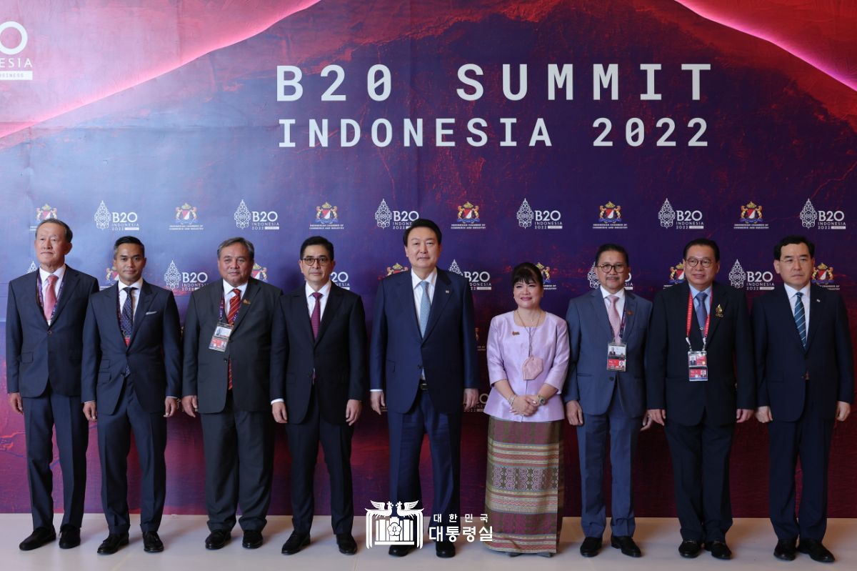 B20 Summit